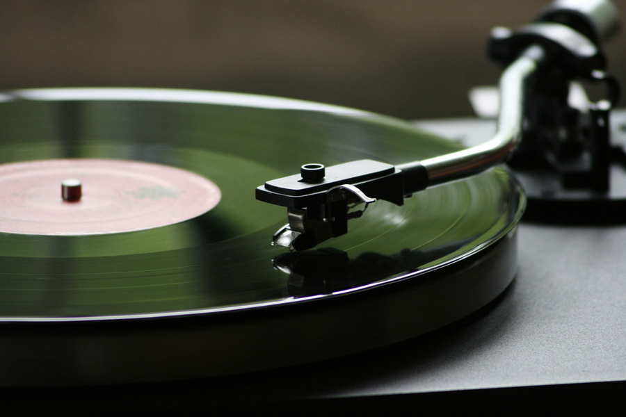 Zubehör: Vinyl-Schallplatten richtig pflegen und vor Staub schützen